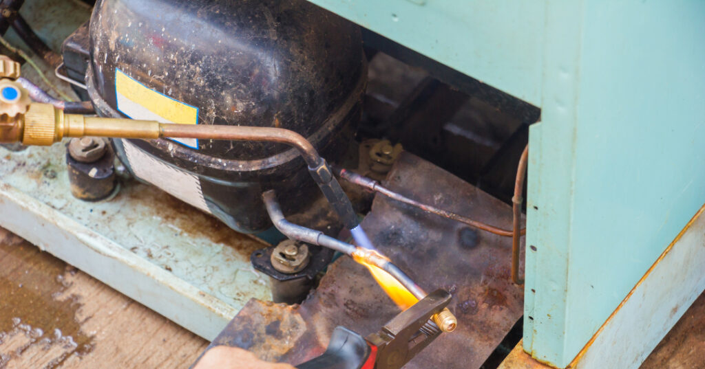 Assistência Técnica Midea na São Paulo | Autorizada na São Paulo reparo de compressor